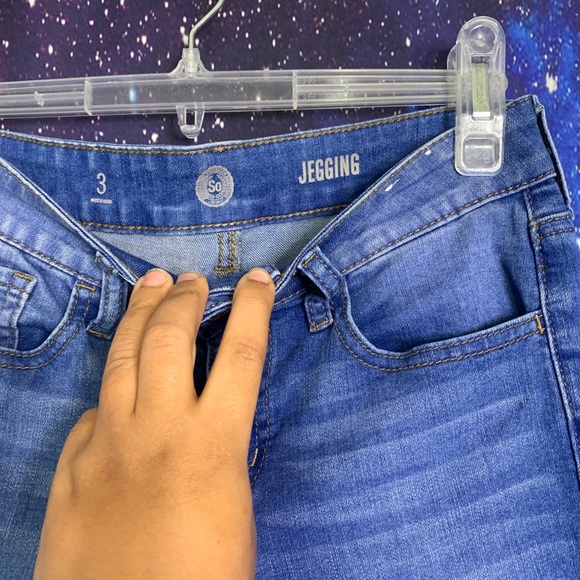 S.O.- Light Wash Jeggings size 3 - Picture 4 of 8